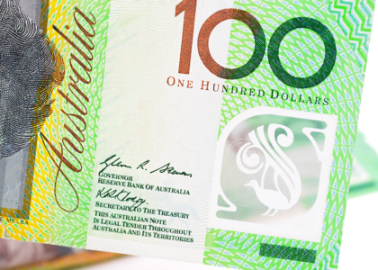 How Many earn $00k in Australia